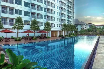 Image de 1br Apt w/ Free airport \"Cgk\" transport, daily room clean up, gym, wifi, Hbo Max