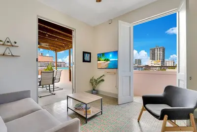 Image de Fancy Rooftop Retreat in a Central Spot of Miramar