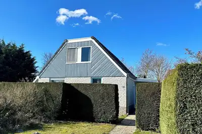 Image de Detached vacation home for 6 pers. close to dunes and North Sea beach!