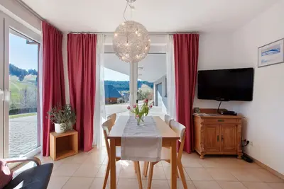 Image de Appartement \"Bergahorn Typ B\" avec vue sur les montagnes, terrasse privée et Wi-Fi