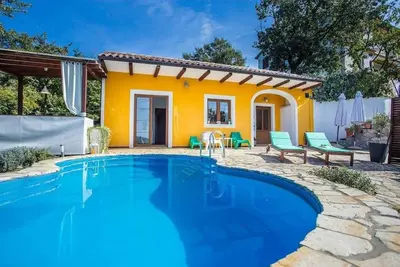 Image de Charmante retraite familiale avec piscine privée