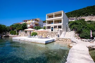 Image de Appartement à Supetarska Draga plage