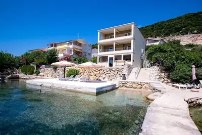 Image de Appartement à Supetarska Draga plage sable