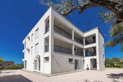 Image de Appartement avec jardin partagé à Banjol