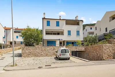 Image de Appartement de vacances avec vue sur la mer à Cres