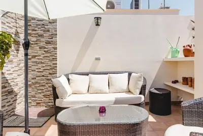 Image de Penthouse lumineux avec terrasse et Wi-Fi à Malaga