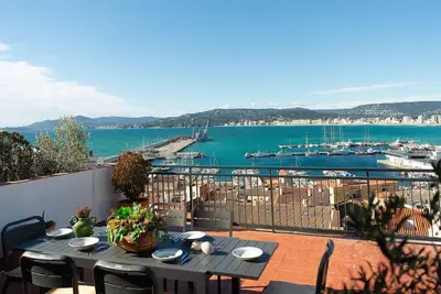 Image de Espectacular Ático en Palamós con Terraza y Vistas al Mar\"