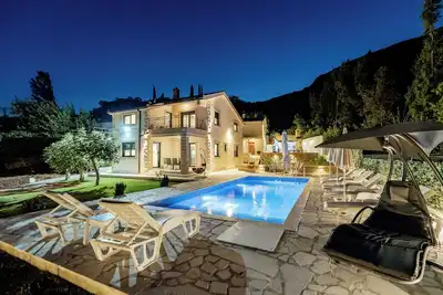 Image de Heavenly 4br Villa with Pool