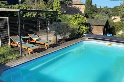 Image de Maison provençale avec piscine