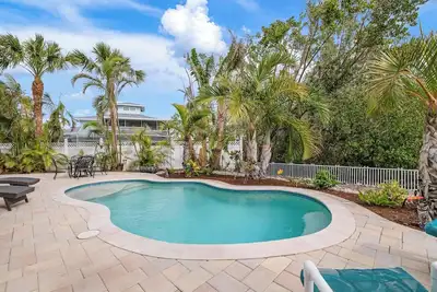Image de Holly Haven by Beach Boutique Rentals