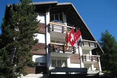 Your family home in beautiful Mürren with 3 bedrooms\nGreat for hiking and skiing
