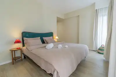 Image de 2 bedroom Modern & Convenient Riverside square