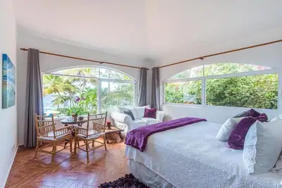 Beachfront complex w/ sea views on a quiet sandy beach