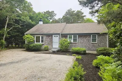 Image de Pleasant Street Hideaway!