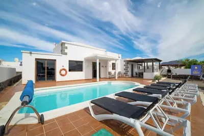 Image de Osito – 4 Bedrooms 3 Bathrooms with Private Pool