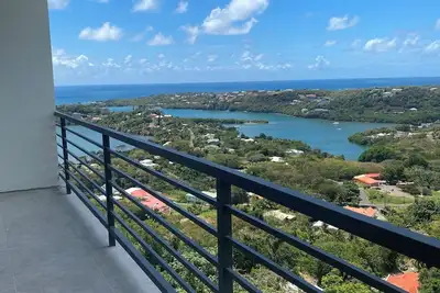 Image de Escape360 Condo 2 - Sea Views, Luxurious & Modern