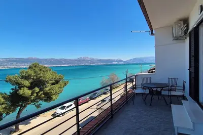 Image de Beachfront apartment with balcony