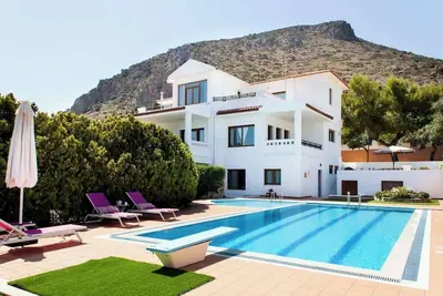 Image de Artemis Spacious Luxury Villa with Xl Private Pool