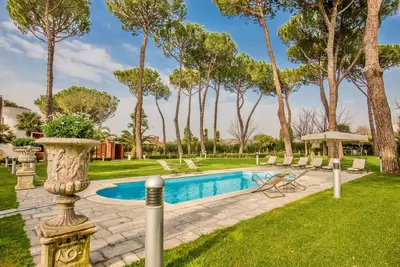 Image de Villa Doria - Six Chambres Villa, Couchages 12