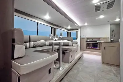 Image de Cozy 2-bedroom Rv in Serene Jerusalem with WiFi, Ac, and plenty space to sleep