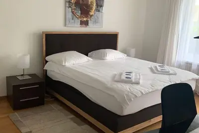 Image de 2 Br apartment near the lake / city center D5