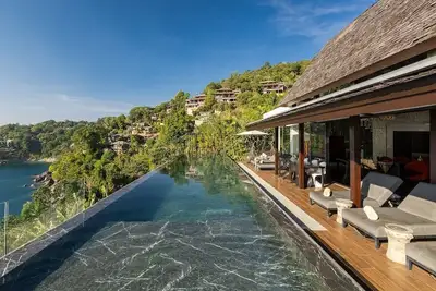 Image de Newly Renovated Villa Yin: Oceanfront Executive Retreat with Spa, near Patong.