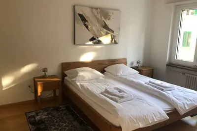 Image de Cozy and sunny 2br flat in the city center (Sky10)
