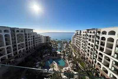 Image de Gorgeous Oceanfront 2br Cabo Rental – Ocean Views, Infinity Pool & Luxe Vibes