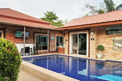 Image de Luxury 6bhk Private Pool Villa In Pattaya by - Ozy Stays