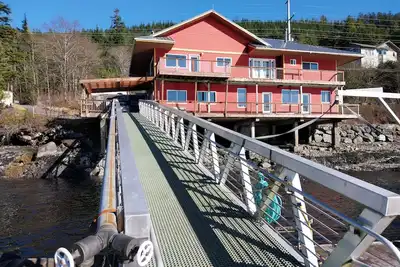 Image de Alaskan Fishing package, water front 3 bedroom apt, Car and fishing boat