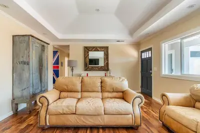 Image de Montecito Beach Cottage. Walk to restaurants.