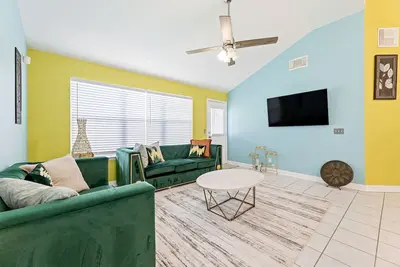 Image de Spacious & Cozy Sugar Land Home – Perfect for Families and Remote Workers