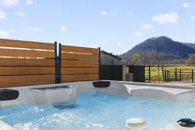 Image de 7 mins from Red River Gorge | Hot Tub & Fire Pit