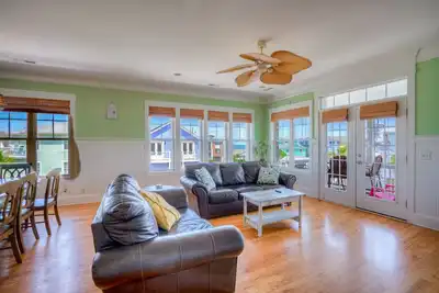 Image de Oceanview - Coastal Charm Oasis