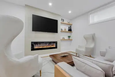 Image de Luxe Modern Brand New & Spacious  2br Ensuite @ 203 Setonstone Landng Se Calgary