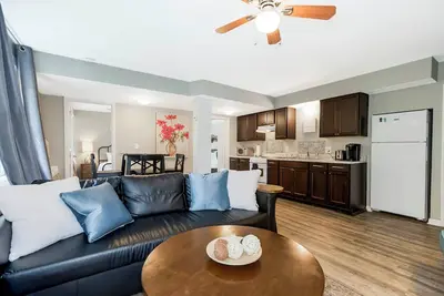 Image de Peaceful Parkside 2 bed apartment - walkable/ to The Plaza & Nelson museum