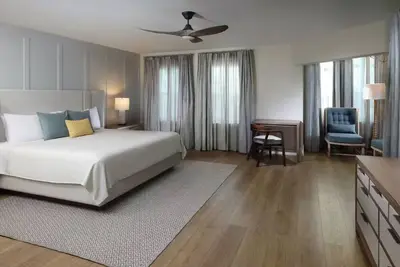 Image de Key West Retreat – Perfect for Poolside Relaxation & Serene Garden Views!