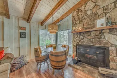 Image de Midtown Smart Cabin - Charming 3 bedroom cabin with WiFi and Ac in Ruidoso