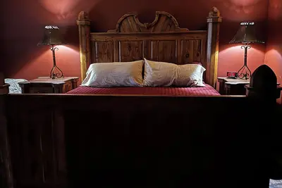 Image de Spacious 5-bedroom barndo with WiFi, luxurious amenities, located in Bangs, Tx