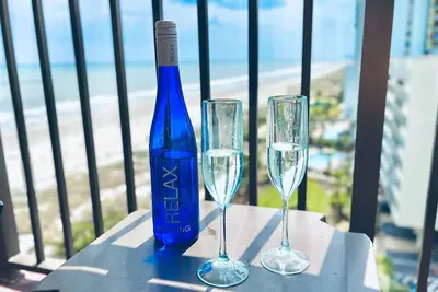 Image de Stunning Oceanview 1Br w/ Balcony @ Caravelle!