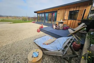 New escapism>den unique cabin views 20min>Jurassic Coast!