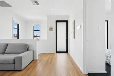 Image de Stay In Port Adelaide! !