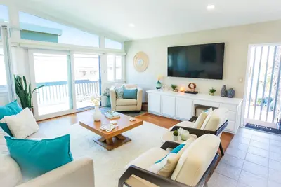 Image de Amazing location! Unique Oceanfront Beach House