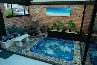 Image de Sunny Dayz Shellharbour-4 bed home 5 mins walk to 2 beaches with outdoor jacuzzi