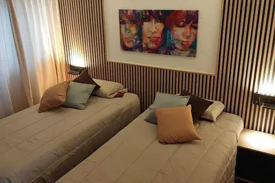 Image de Apartment In Front Of Bus Terminal 3 Crossroads Brand New