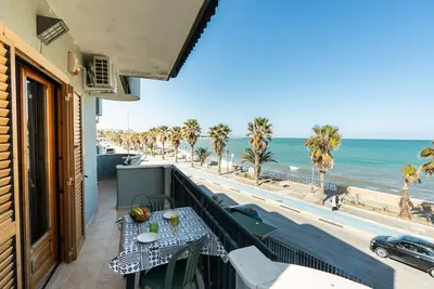 Image de Seaside Living - Cozy apartment with view in Trani