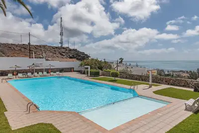 Image de Confortable with Views\" avec vue sur la mer, piscine partagée et Wi-Fi