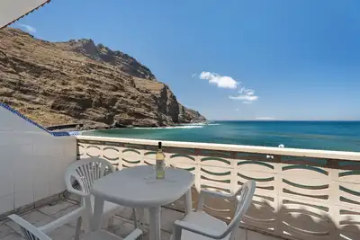 Image de Appartement 'Playa Azul - 8' avec vue sur la mer, terrasse privée et Wi-Fi