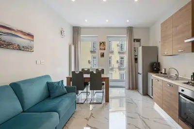 Image de Appartement \"Premium - Zona Lungomare\" avec balcon, Wi-Fi et climatisation