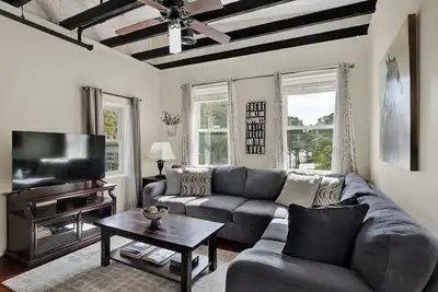 Image de Stay Next Door to City Market, Heated Pool Access